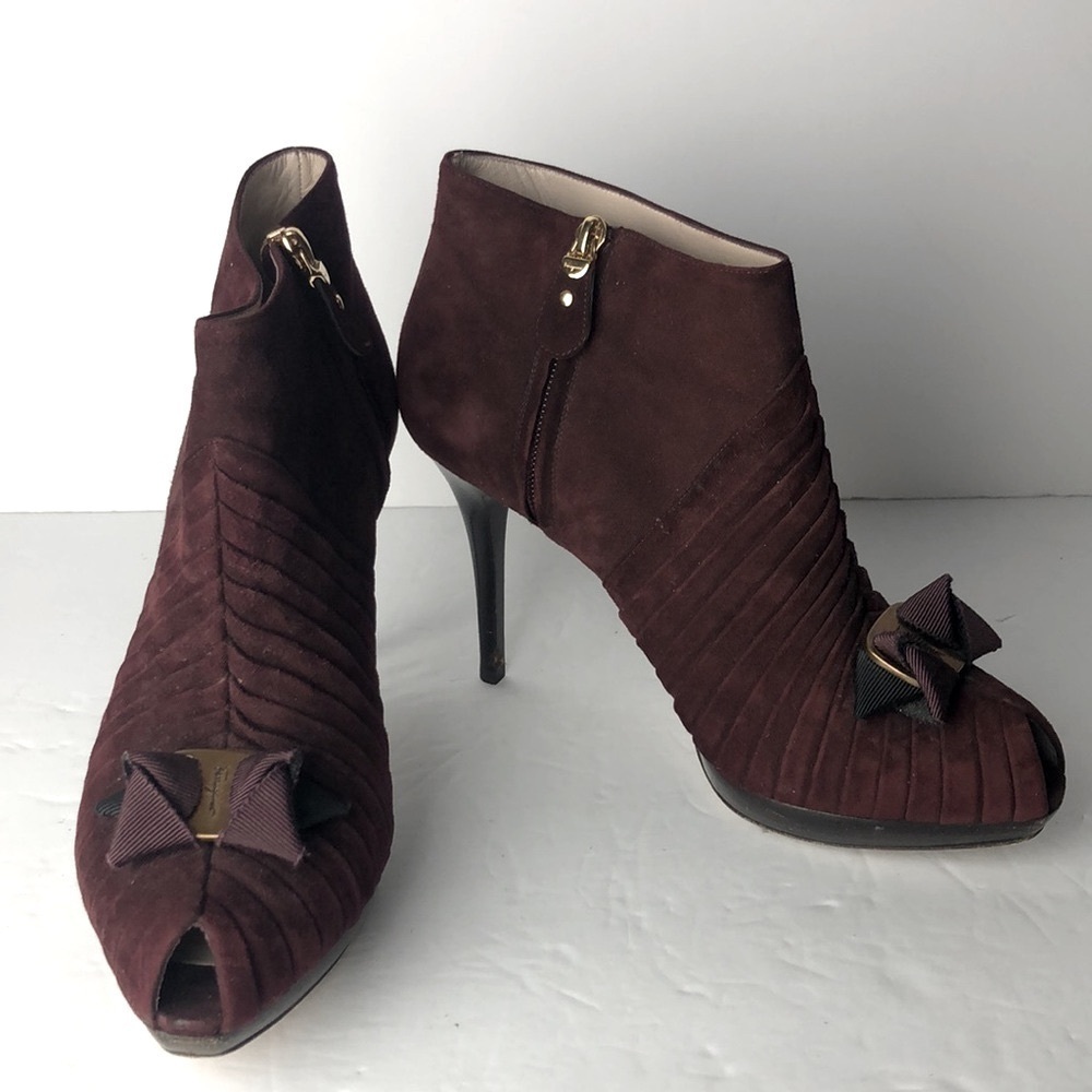 Salvatore Ferragamo Coran Oxblood Suede Heeled Booties 9